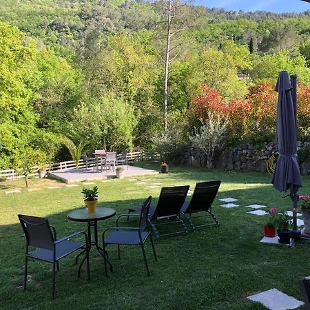 Studio Calme Et Agreable Avec Acces Jardin Partage Le Bar-sur-Loup Luaran gambar
